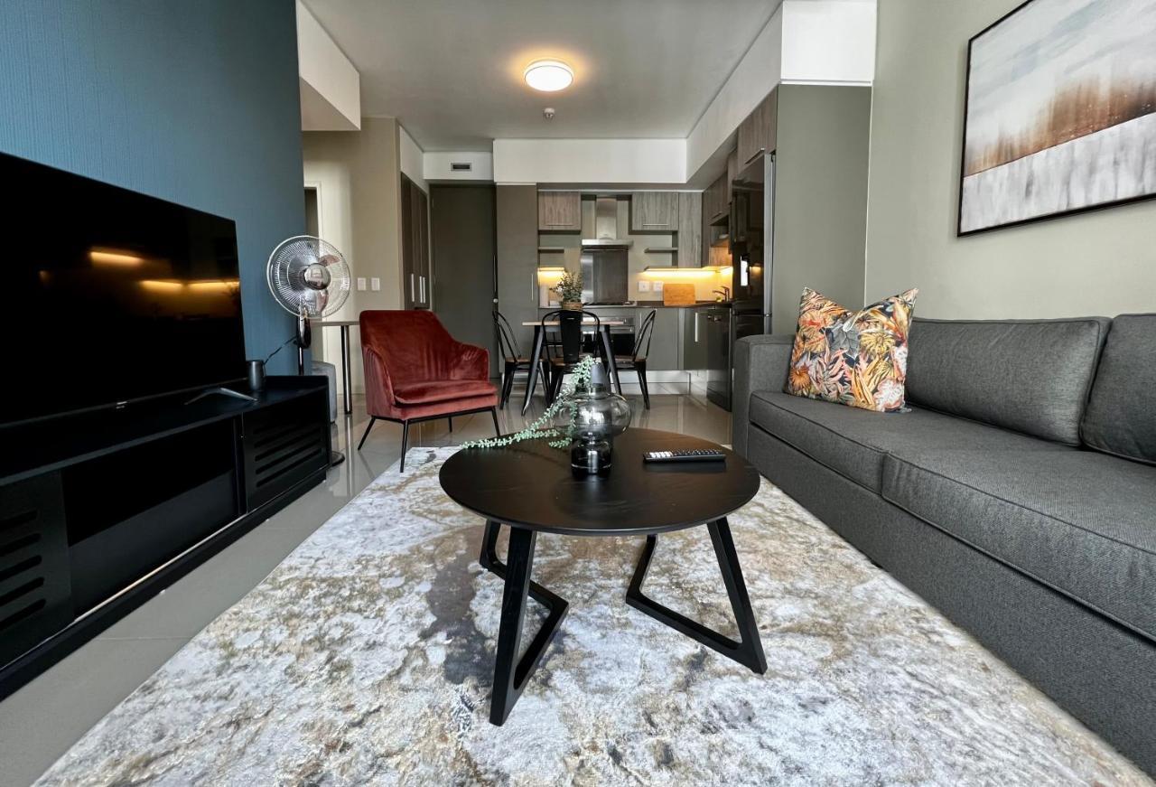 The Tyrwhitt Rosebank Apartments (Adults Only) Johannesburg Esterno foto