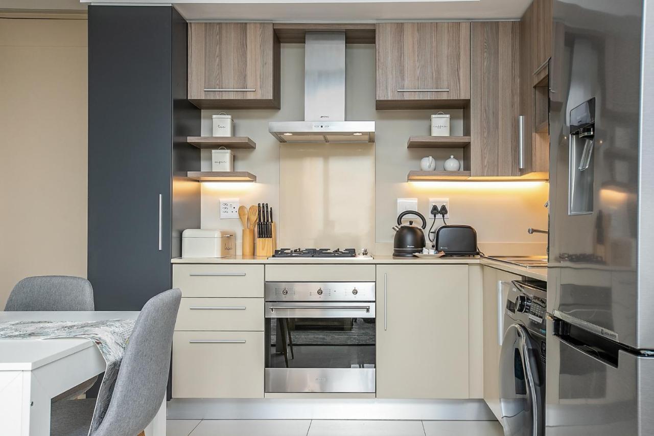 The Tyrwhitt Rosebank Apartments (Adults Only) Johannesburg Esterno foto