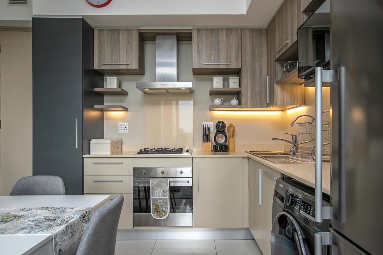 The Tyrwhitt Rosebank Apartments (Adults Only) Johannesburg Esterno foto