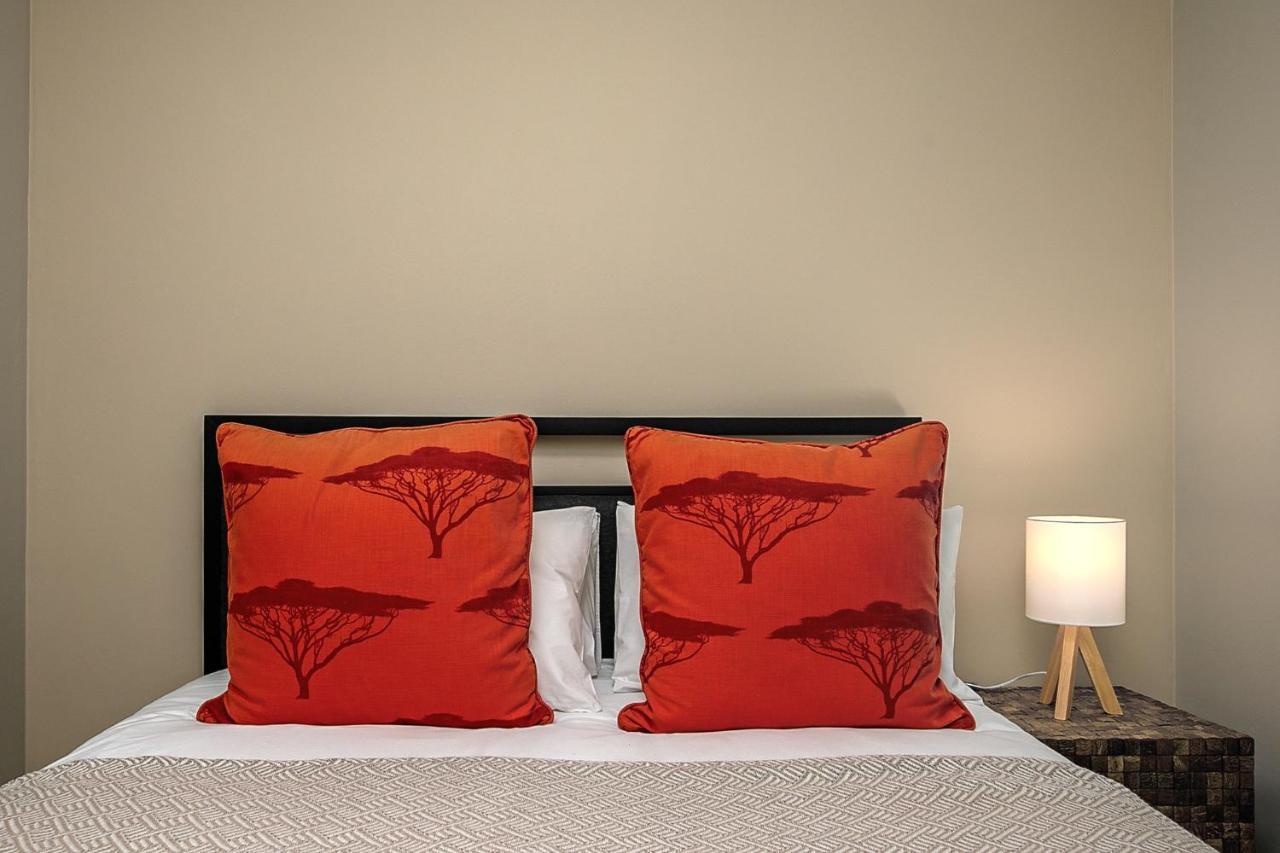 The Tyrwhitt Rosebank Apartments (Adults Only) Johannesburg Esterno foto